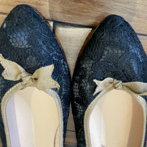 Italian Leather and Lace Pointy Flats -8- - Picture 7 of 13